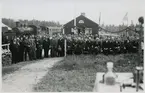 Kåbdalis station, invigning av sista bandelen på Inlandsbanan den 6:e augusti 1937. Kronprinsen i främre raden till vänster.