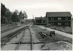 Mellösa, mot söder. Bilden tagen inför elektrifieringen av Trafikaktiebolaget Grängesberg - Oxelösunds Järnvägar.