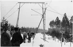 Elektrifieringsarbete på linjen strax söder om Hasselfors station.