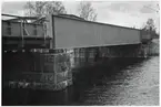 Bro vid Brännsågen den gamla bron bakom den nya.