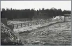 Hänggångbro över Ljungan vid Åsarna 1917.