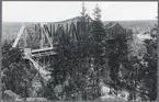 Luleälvsbron över Stora Lule älv ovanströms Harsprånget under byggnation.