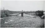 Rivningsarbete gamla järnvägsbron i Falkenberg.