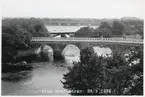 Tre broar över Ätran i Falkenberg. Närmast i bild Tullbron, stenvalvsbro från 1761, därefter den gamla järnvägsbron 1886-1937 och längst bort i bild den nya järnvägsbron 1936-2009.