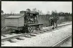 Sliperarbete med hjälp av tryckluft på provsträckan mellan Hässleholm och Eslöv.