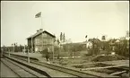 Bastuträsk station. Statens Järnvägar, SJ. Banan öppnades 1894. Det första stationshuset före ombyggnaden 1909-1912. Banan Bastuträsk - Skellefeå öppnades 1912. Elektrifierades 1997.