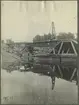 Svartå Grindar, ett brospann monteras med hjälp av pråmkran.