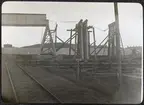 Album med fotografier från Bohusbanan.
Övergång från provisoriska viadukt till permanenta viadukten.