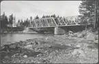 Bro över Vindelälven. Bron färdig 1924.