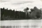 Bombningen vid Svartälvs Järnväg. Bombsalva över banan.