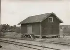 Godsmagasin vid Hårsbäck station.