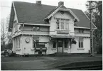 Station anlagd 1902. Tvåvånings stationshus i trä.