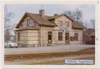 Stationen byggd 1893 av SSJ. Tillbyggd flygel 1946, Hette före 27 juni 1923 ÅSBO-FAGERHULT. En- och enhalvvånings station i tegel. 1941 renoverades bygnaden fullständigt och fick helt ny inredning. Till SJ 1940. Persontrafiken nedlagd 1968. Spåren revs mellan 1999- 2010 i olika etapper.