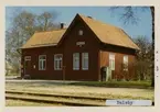 Stationen byggd 1885 .Stations huset är ett envånings stationshus i trä, byggt i vinkel med en gavel mot banan. Finns nu i privat ägo.