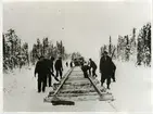 Banbyggnad Inlandsbanan.
Rälsläggning på vintern 1934