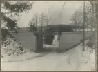 Dubbelspårsbanbyggnad Göteborg - Alingsås. Vägport vid Gärdet, år 1916.