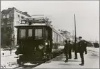 Elförsöks Motorvagn på Stockholm Central 1907.
Motorvagnen är en av motorvagnarna 1391 (Statens Järnvägar SJ Co5 1391) eller 1395 (Statens Järnvägar SJ Co5 1395) med Oerlikon strömavtagare uppe. I detta fall strömavtagning med underkontakt.