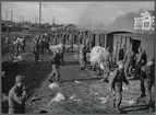 Militärtransport på Eksjö station. Statens Järnvägar, SJ Gsh 19716.