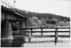 Svängbara järnvägsbron vid Stäket, på sträckan mellan Stäket och Kungsängen.