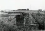 Bro över Surtan på sträckan mellan Sundholmen och Björketorp, sett mot Björketorp.