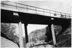 Vägbro över järnvägen, på sträckan mellan Håbygård och Gläborg.