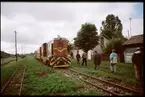 Caile Ferate Române, CFR diesellok 87-0041-1 med personvagnar vid Berghia station, Rumänien.