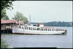 Segeröbåten vid Strängnäs hamn.