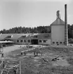 Vretstorpsverken bygger ut.
Augusti 1958.
