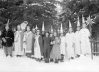 Stjärngossarna vid Mellersta Skolan (Holmsunds skola). Foto mars 1946.