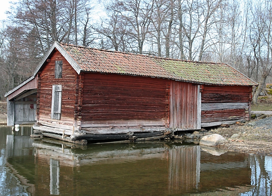 Restaurering av överloppsbyggnad, båthus, innan, Idön, Gräsö socken, Uppland 2010