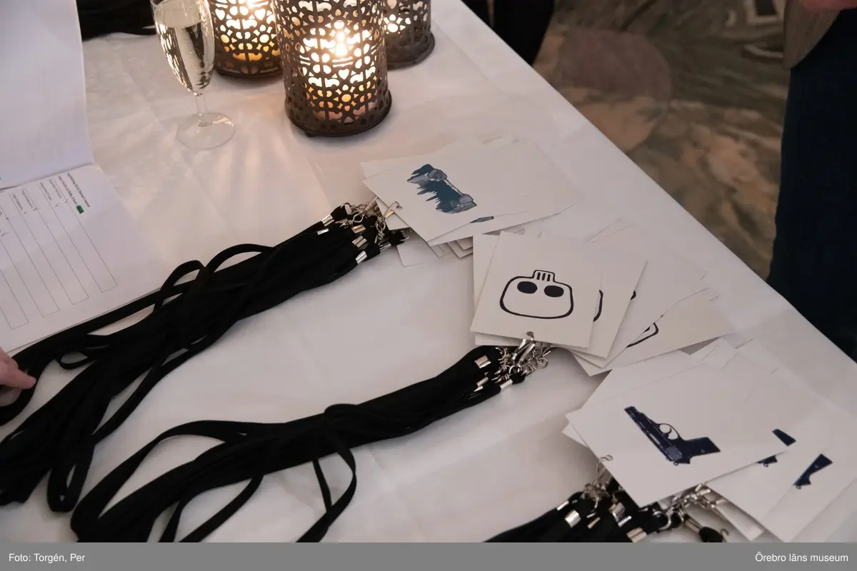 Bilder från en dans performance – Genius Loci - skapad av Jan Håfströms sambo Lotta Melin för detta tillfälle, vid invigningen av Jan Håfsträms utsällningen "Barnet i tornet".