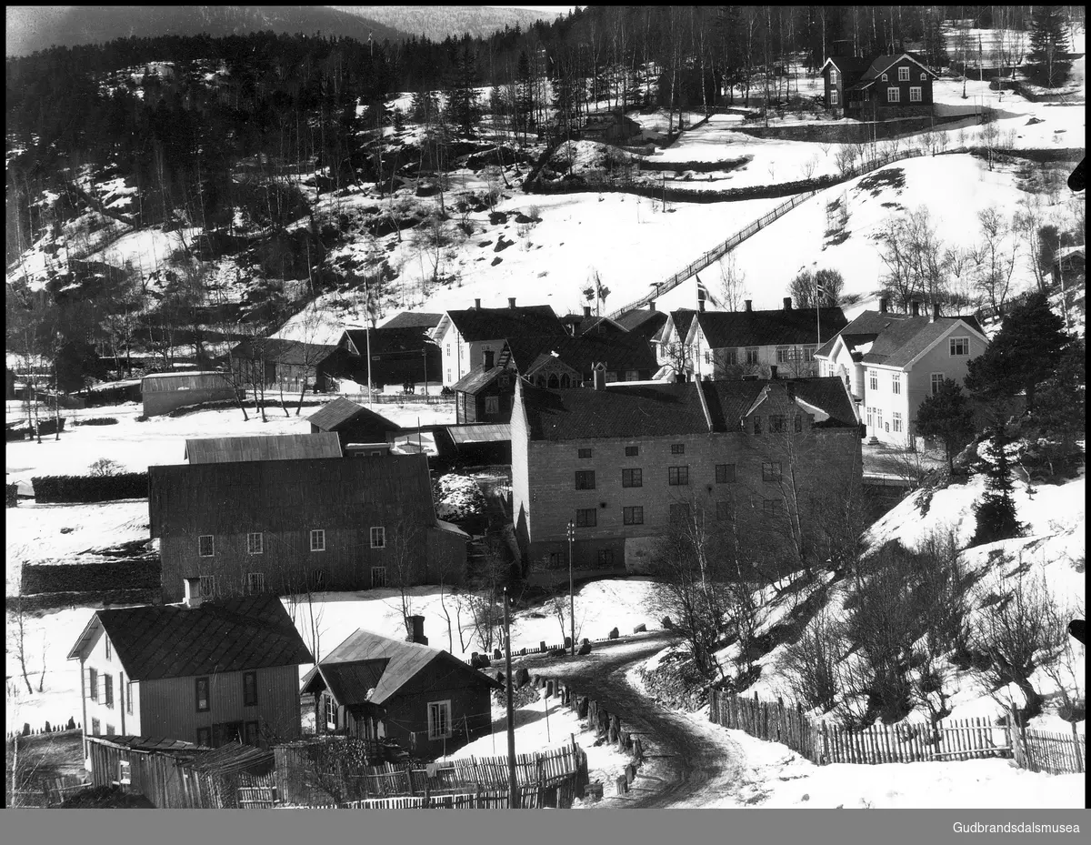 Vålebru sett fra Åtjøllbakken, vinter, Ringebu