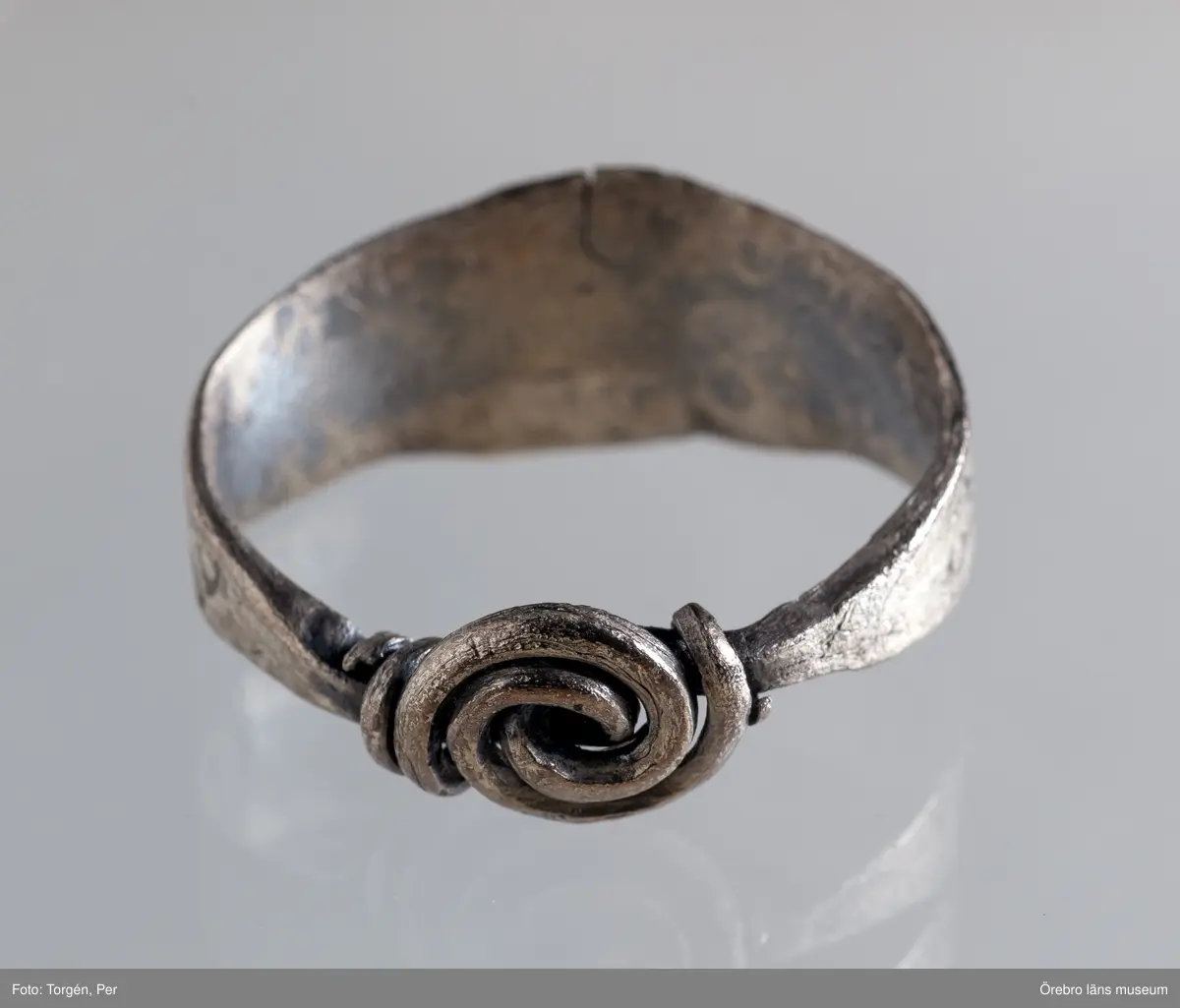 FINGERRING
