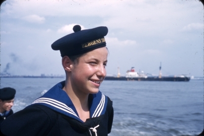 Portrett av en kadett fra skoleskipet STATSRAAD LEHMKUHL.