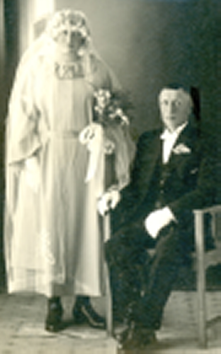 Brudebilde av Kristi Holtegard Løstegard og Knut Løstegard.