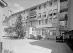 Linköpings postkontor från gården 1936. Bilden visar kontorets tillbyggnad som stod färdig kort före fototillfället.