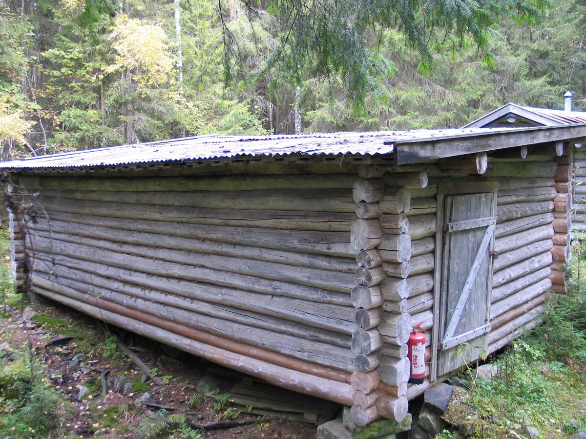 Stall, skogskoie