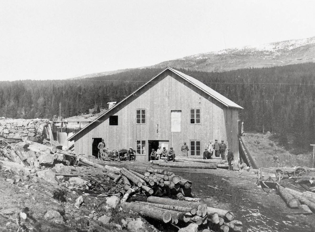 Lofoss bruk. Her bygd oppatt i 1921/22 etter brannen i 1920.