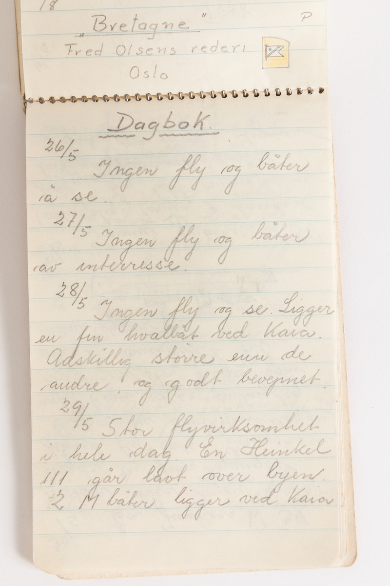 Notatbok av Gunnar Didriksen med  nedtegnelser over båt- og flytrafikk i Harstad sommeren 1942 med tegninger 