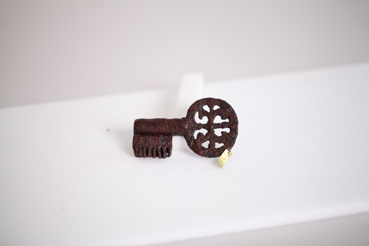 Nøkkel av jern fra middelalder funnet på Østre Kraby.