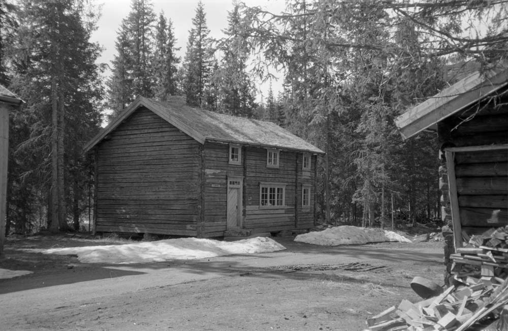 Bygdetunet i Grane. Våningshus, 1841. Turmo.