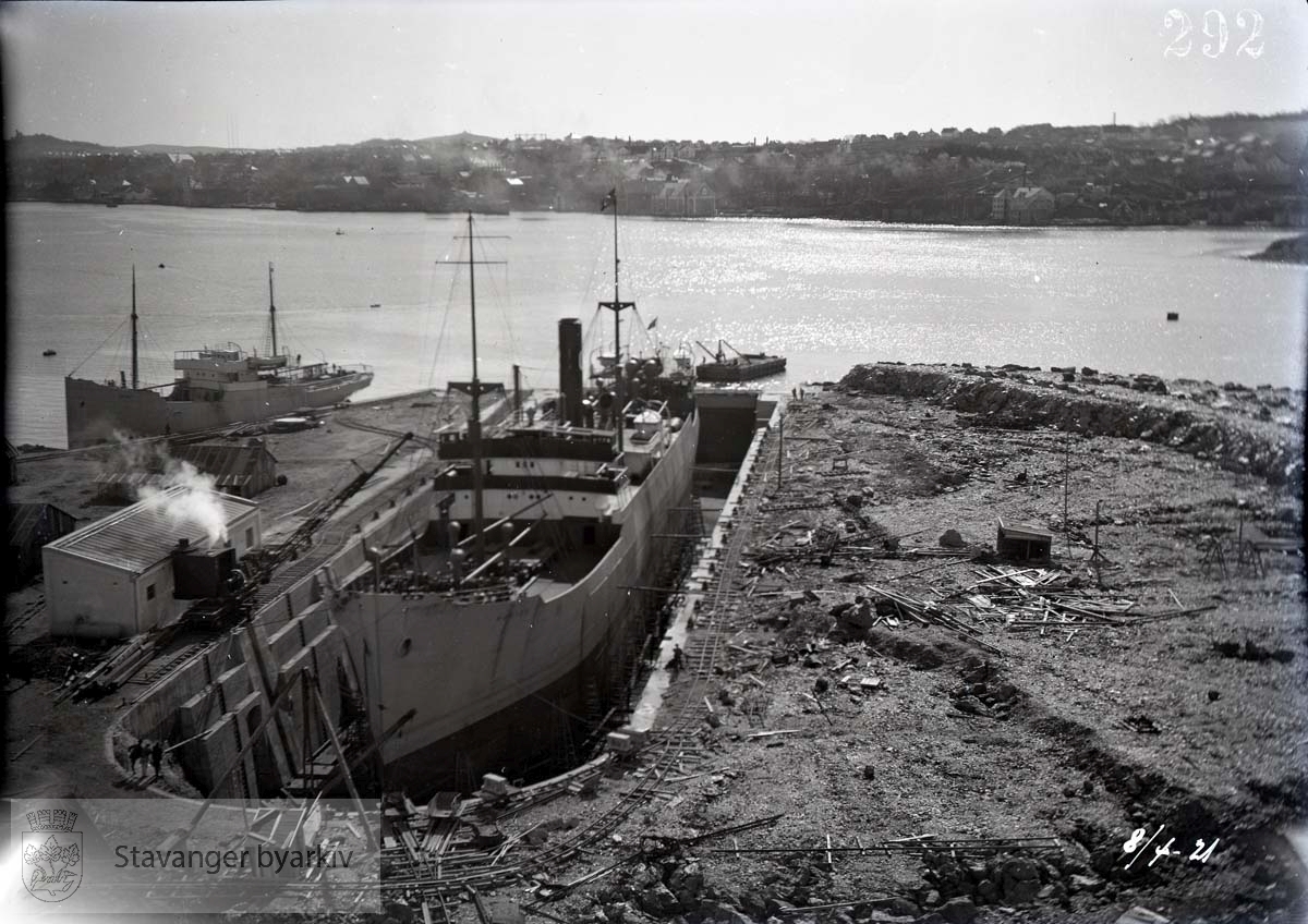 Rosenberg Mekaniske Verksted.Buøy