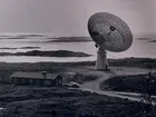 Råö. Exteriörbild med radioteleskopet.