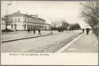 Järnvägsstationen i Karlskrona från gatusidan.