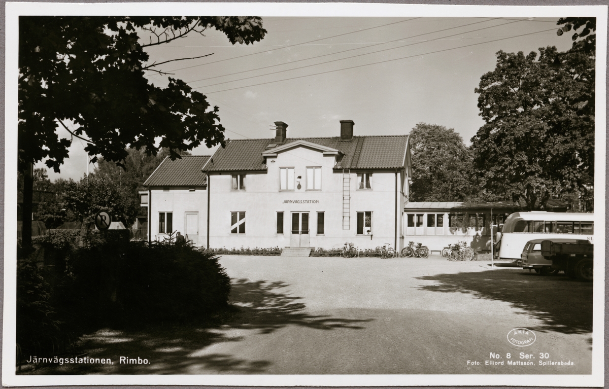 Vägsida av Rimbo station.