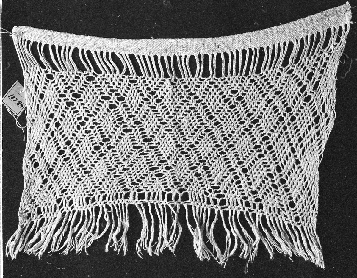 To avlange prøvestykker med firfletting, evt sprang. 