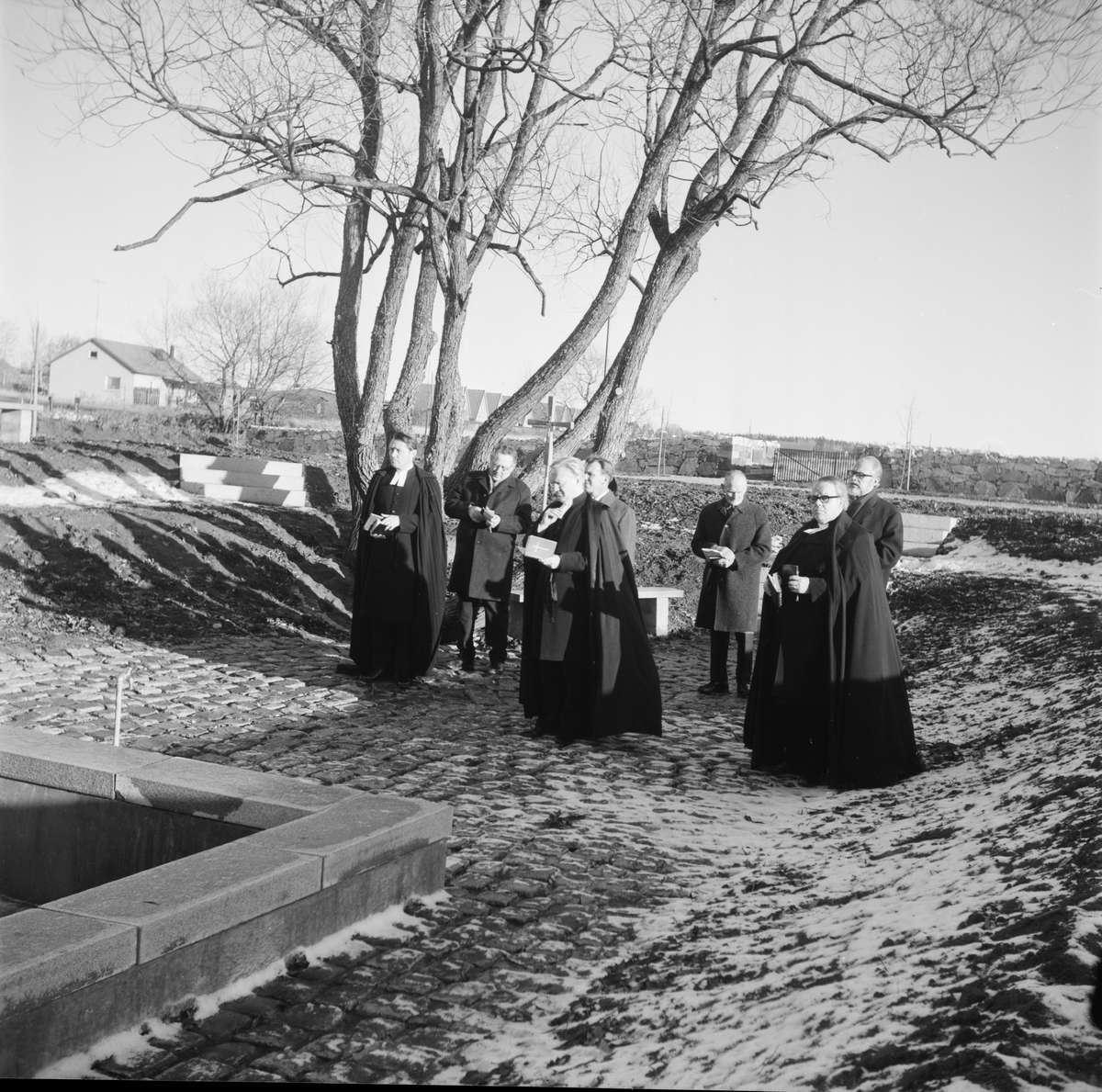 Invigning av utvidgad kyrkogård, Östervåla, Uppland 1971