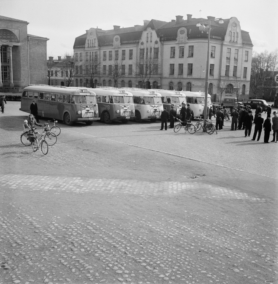 Volvoutställning, "bussar från Linköping till Norrland", Uppsala 1948