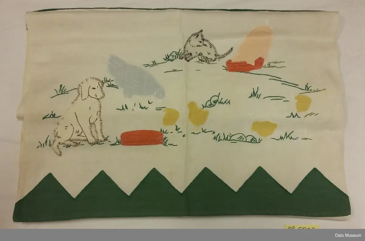 Hund,katt,gris,kylling&høneiGrønt,hvitt,gult,grå