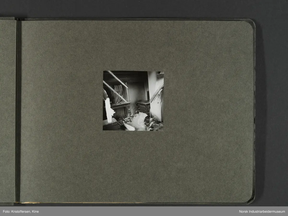 Fotografiene viser bilder av ødeleggelsene etter bombinga av Vemork 16. november 1943.